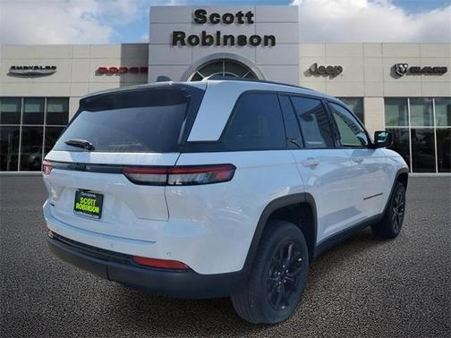 2025 Jeep Grand Cherokee Laredo