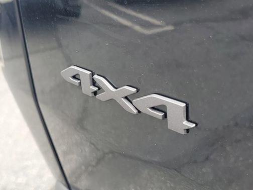 2026 Jeep Cherokee LAREDO/LIMITED