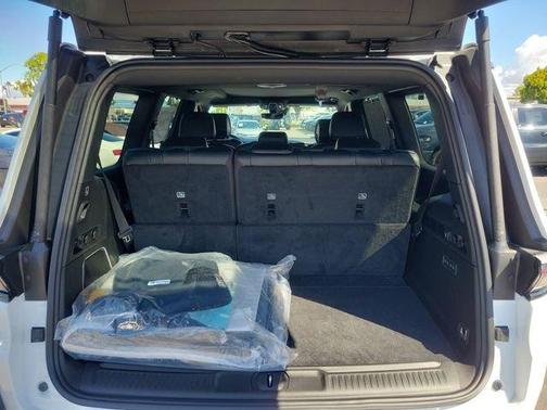 Bright White Clearcoat 2026 Jeep Grand Wagoneer Limited Reserve