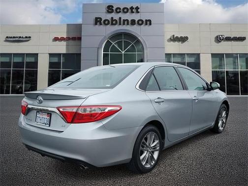 2016 Toyota Camry SE