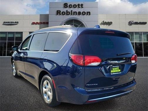 2017 Chrysler Pacifica Hybrid Premium