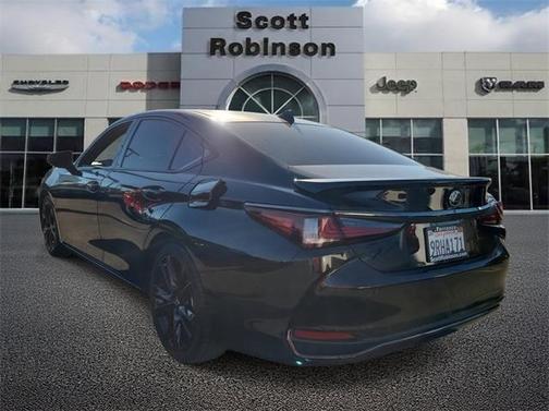 2024 Lexus ES 300h F SPORT Design