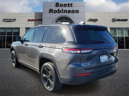 2023 Jeep Grand Cherokee Altitude