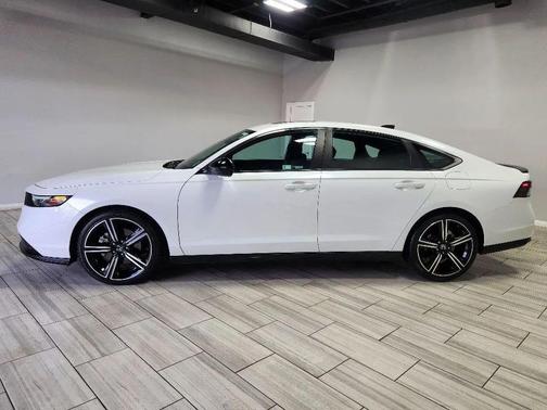2024 Honda Accord Hybrid Base