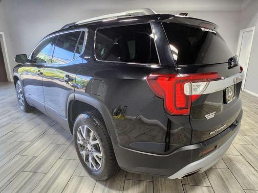 2023 GMC Acadia AWD SLT