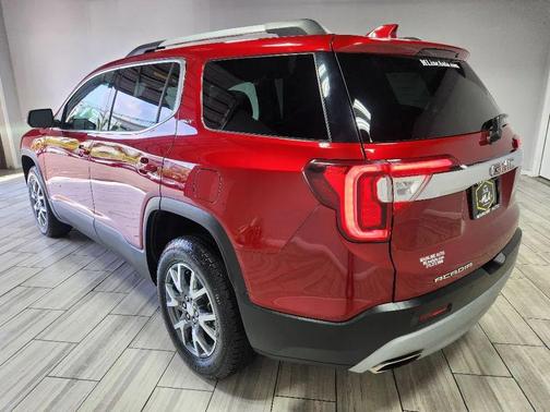 2023 GMC Acadia FWD SLT
