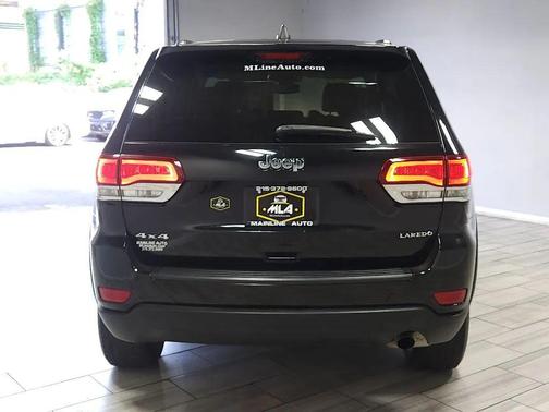 2022 Jeep Grand Cherokee Laredo