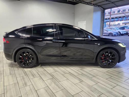 2018 Tesla Model X 75D