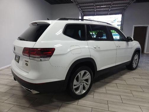 2022 Volkswagen Atlas 3.6L SE w/Technology