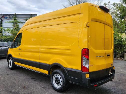 2021 Ford Transit-250 Base
