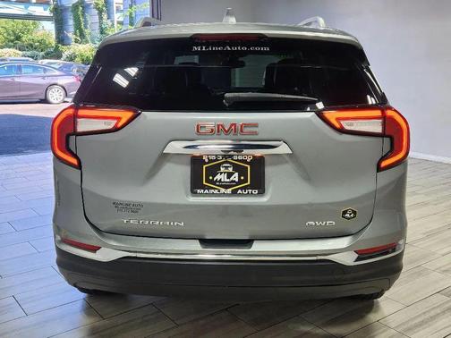 2023 GMC Terrain SLT