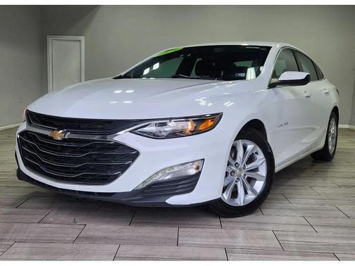 Summit White 2024 Chevrolet Malibu FWD 1LT