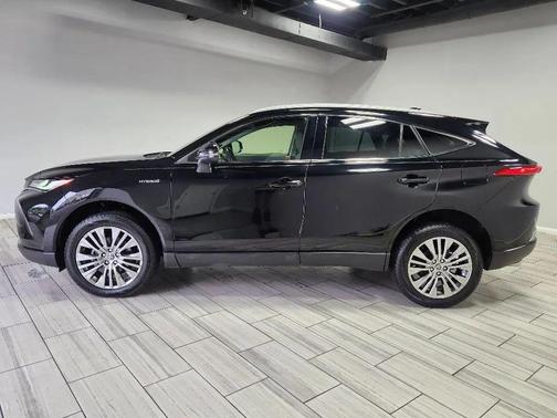 2021 Toyota Venza XLE