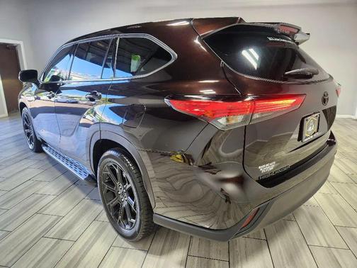 2022 Toyota Highlander L