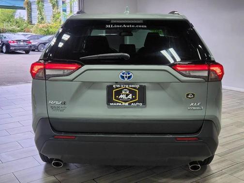 2021 Toyota RAV4 Hybrid XLE