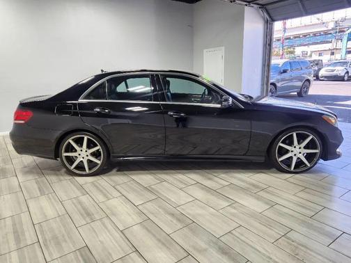 2016 Mercedes-Benz E-Class 4MATIC
