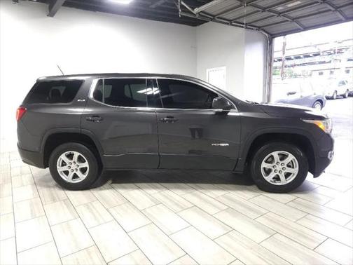 2017 GMC Acadia SLE-1