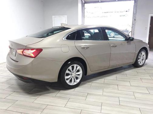 2022 Chevrolet Malibu FWD LT