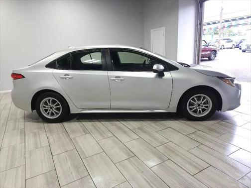 2022 Toyota Corolla Hybrid LE