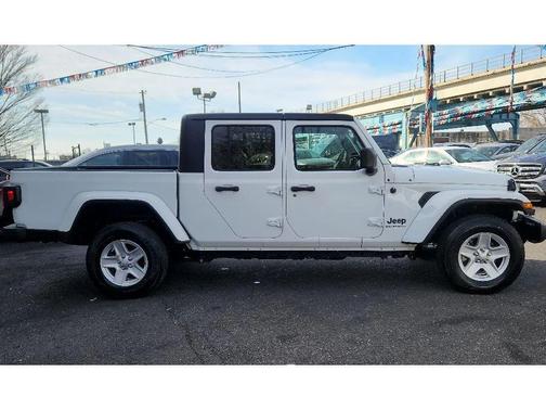 2023 Jeep Gladiator Sport S