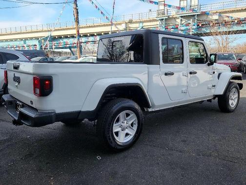 2023 Jeep Gladiator Sport S