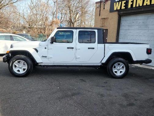 2023 Jeep Gladiator Sport S