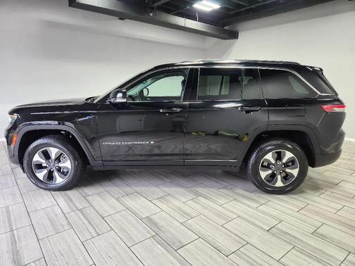 2023 Jeep Grand Cherokee 4xe Base