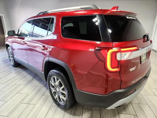 2023 GMC Acadia AWD SLT