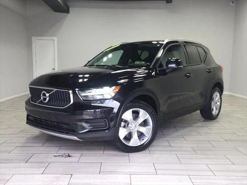 2020 Volvo XC40 T5 Momentum