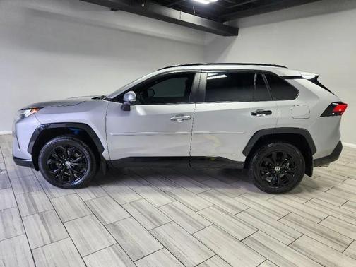2023 Toyota RAV4 Hybrid SE