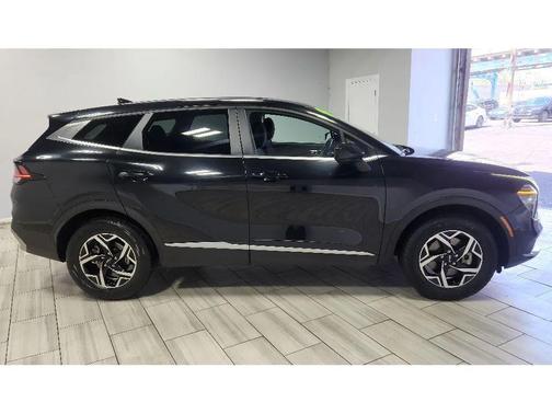 Fusion Black 2024 Kia Sportage LX