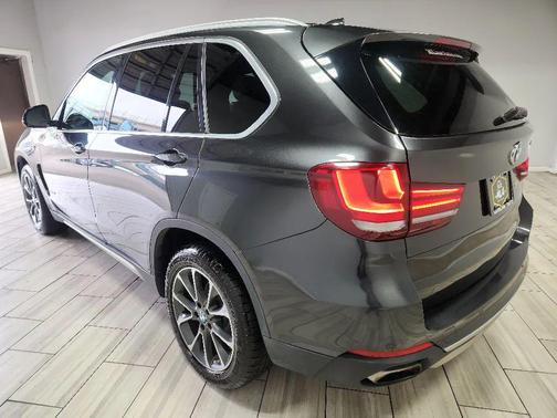 Dark Graphite Metallic 2018 BMW X5 xDrive35i