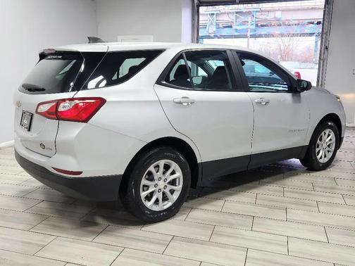 2021 Chevrolet Equinox LS