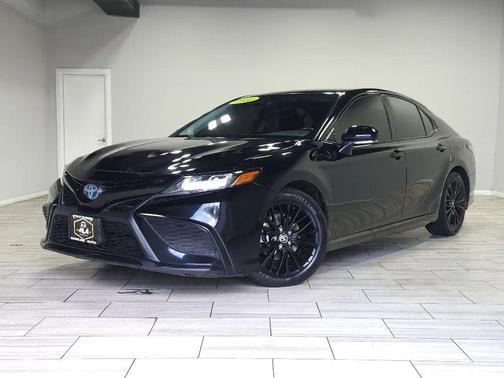 2022 Toyota Camry Nightshade Edition Hybrid