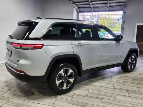 2023 Jeep Grand Cherokee 4xe Base