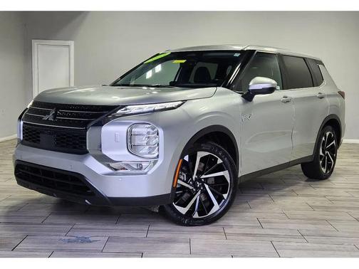 2023 Mitsubishi Outlander PHEV SE S-AWC