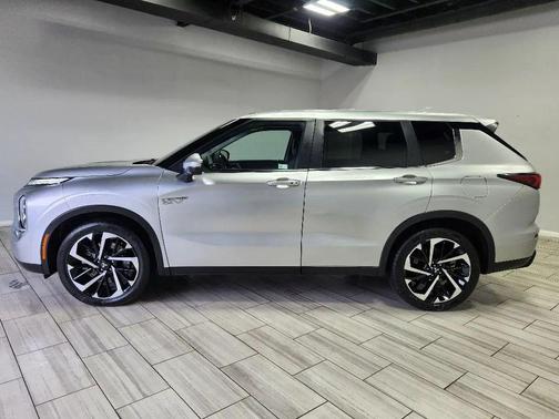 2023 Mitsubishi Outlander PHEV SE S-AWC