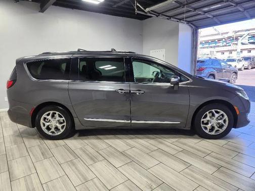 2019 Chrysler Pacifica Limited