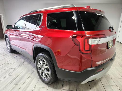 2023 GMC Acadia AWD SLT