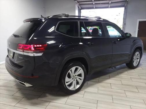 2022 Volkswagen Atlas 2.0T SE w/Technology 4MOTION