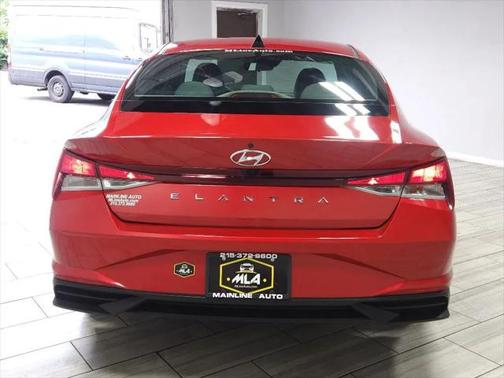 2022 Hyundai ELANTRA SEL