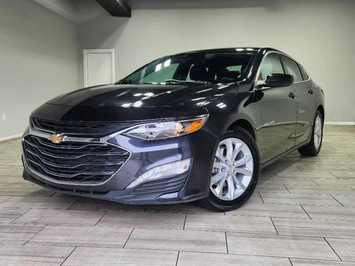 Dark Ash Metallic 2023 Chevrolet Malibu FWD 1LT