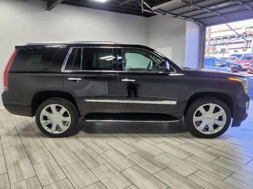 2019 Cadillac Escalade Luxury