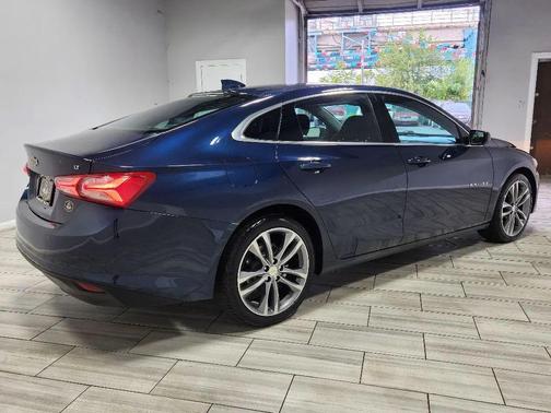 2022 Chevrolet Malibu FWD LT