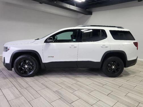 2020 GMC Acadia AWD AT4