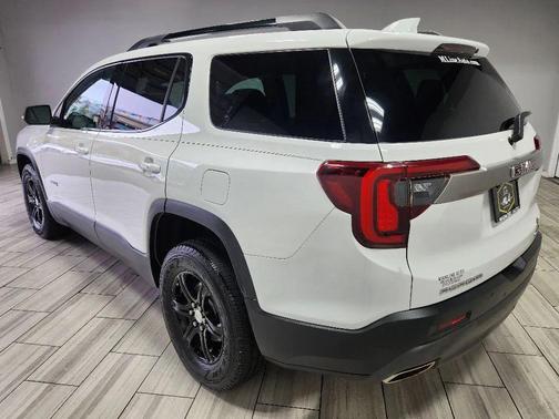 2020 GMC Acadia AWD AT4