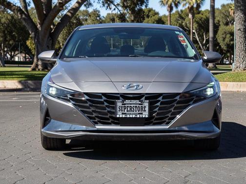 2022 Hyundai ELANTRA HEV Limited