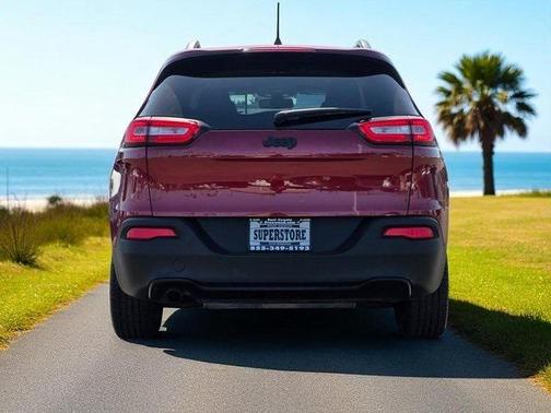 2017 Jeep Cherokee Sport