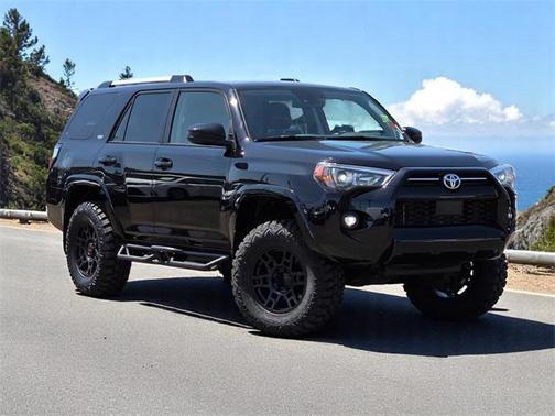 2024 Toyota 4Runner SR5