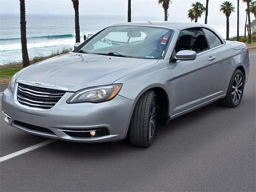 2014 Chrysler 200 S